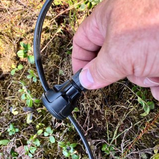 F-liittimen-asennus-gardenlightsfi-4